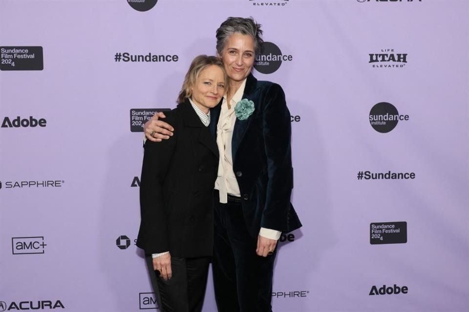 En el evento se pudo ver llegar juntas a la actriz Jodie Foster y la directora Alexandra Hedison; esta última con una nominación a Mejor Cortometraje por 'Alok'.