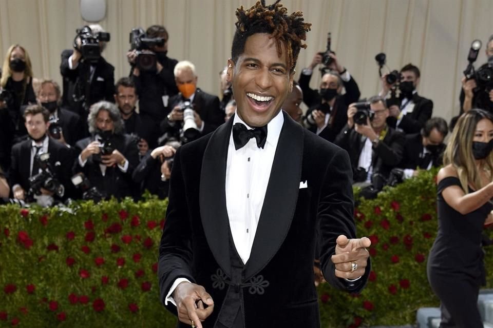 Jon Batiste  está nominado en seis categorías.