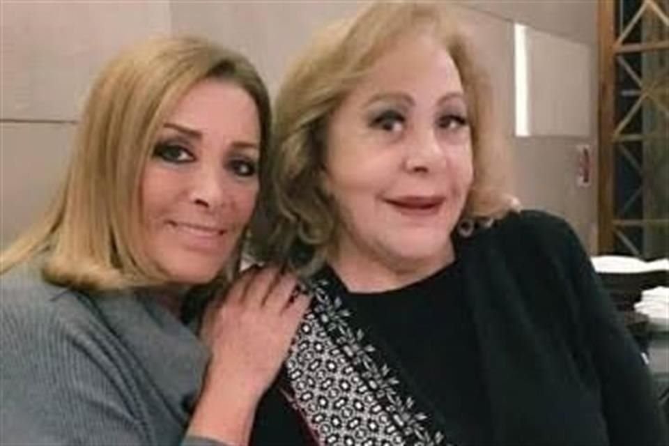 Sylvia Pasquel compartió en redes un video grabado por Silvia Pinal donde revela que ya fue dada de alta del hospital donde se encontraba internada.