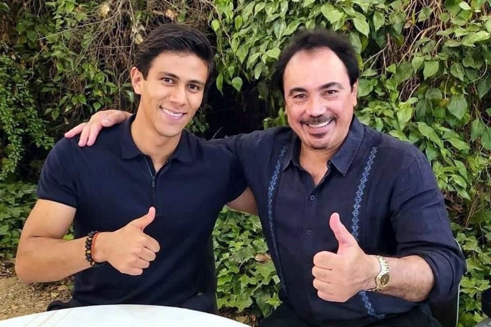 José Juan Macías y Hugo Sánchez.