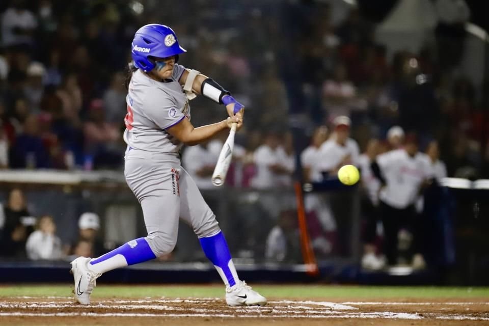 Charros softbol cerró con triunfo su primera serie en la LMS, al vencer a domicilio 4-3 a las Bravas de León.