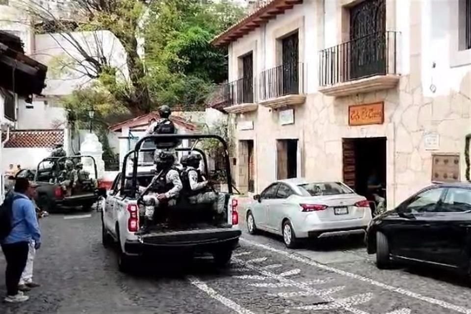 Taxco ya no es el mismo.  La ciudad lleva semanas amenazada por sicarios de un grupo criminal, lo que ha provocado el paro de transportistas y disminución de turistas en el norte de Guerrero.