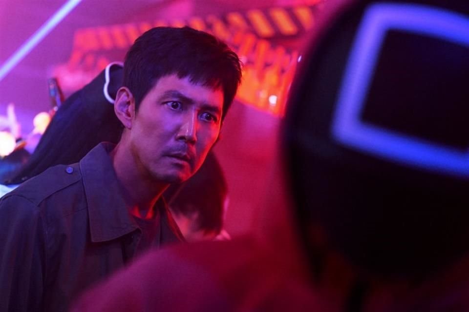 Netflix ofreció un adelanto de la segunda temporada de El Juego del Calamar mediante fotografías y breves fragmentos de video. 