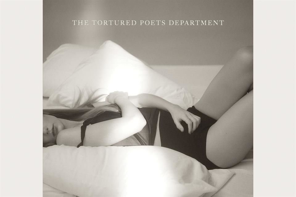 Taylor Swift reveló también que lleva más de un año trabajando en un nuevo álbum, el cual llevará por nombre 'The Tortured Poets Department' y saldrá el 19 de abril de este año.