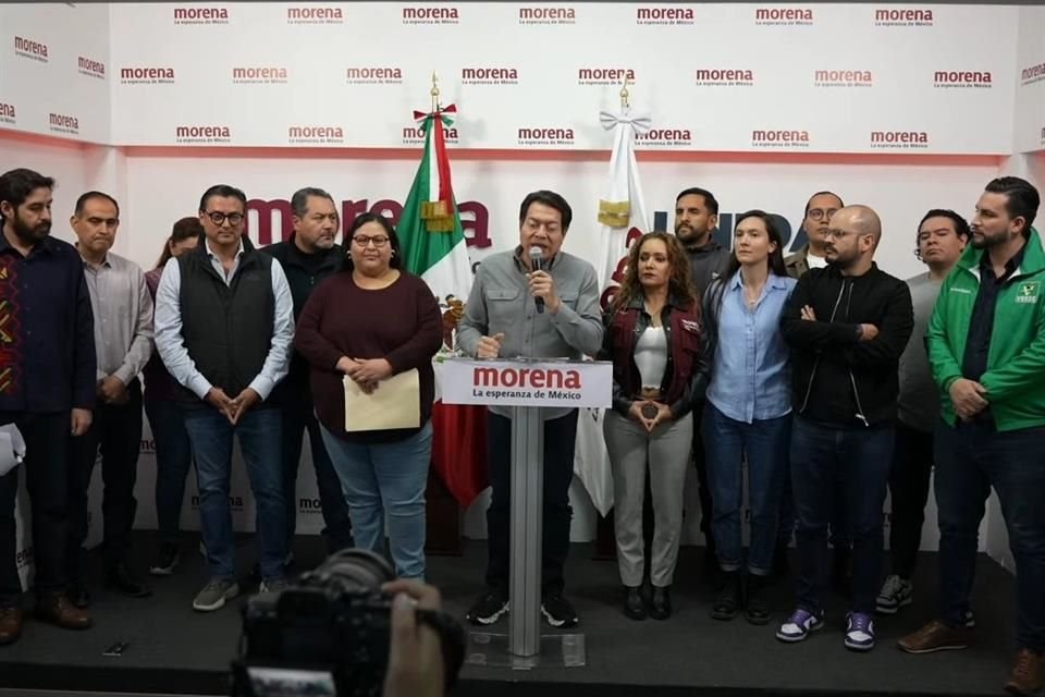 Integrantes de la Mega Alianza exigieron en conferencia de prensa aplicar por parejo la regla de paridad de género en Alcaldías de Jalisco.