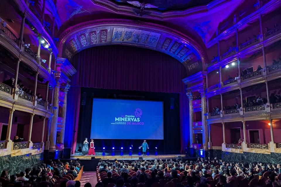 El Teatro Degollado fue la sede de la tercera edición de los Premios Minerva.