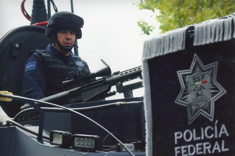 Luis Cárdenas Palomino durante el desfile del 16 de septiembre de 2011.