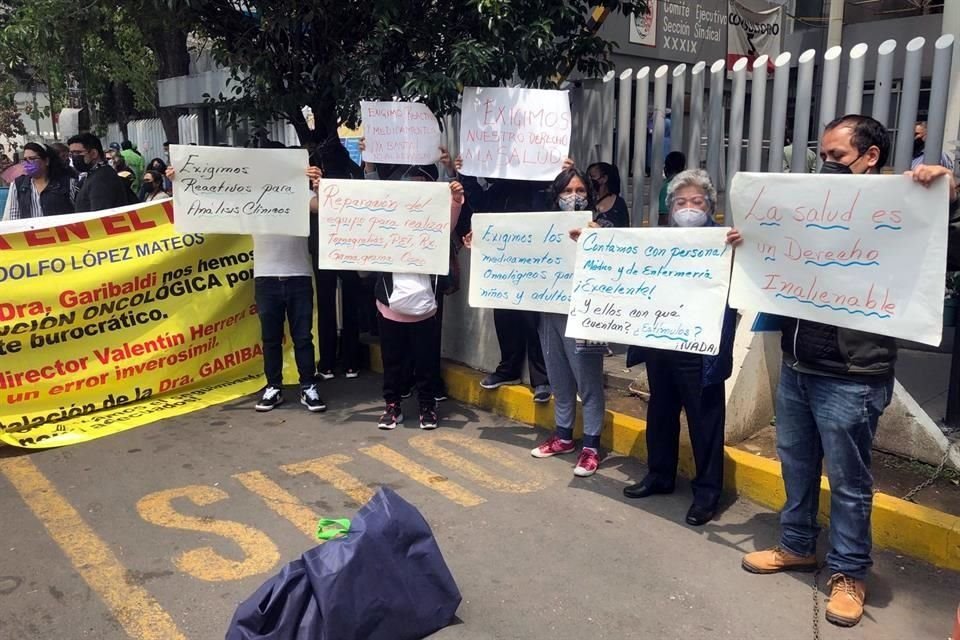 Autoridades del Hospital Adolfo López Mateos del ISSSTE prometieron a pacientes con cáncer resolver desabasto de oncológicos en 2 semanas.