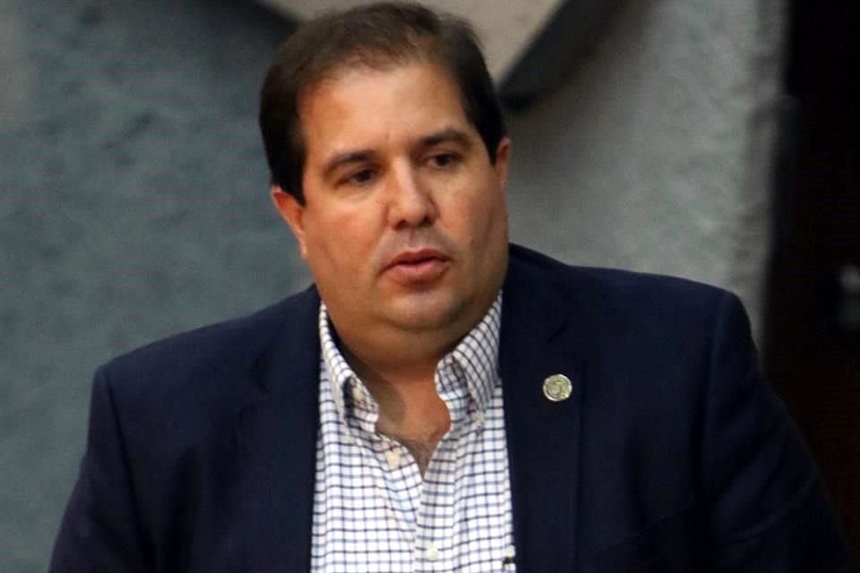 José Luis Garza Ochoa.