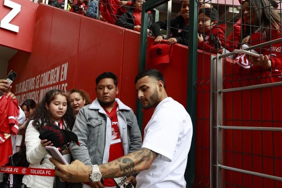 Alexis Vega ha sido bien recibido por la afición del Toluca.