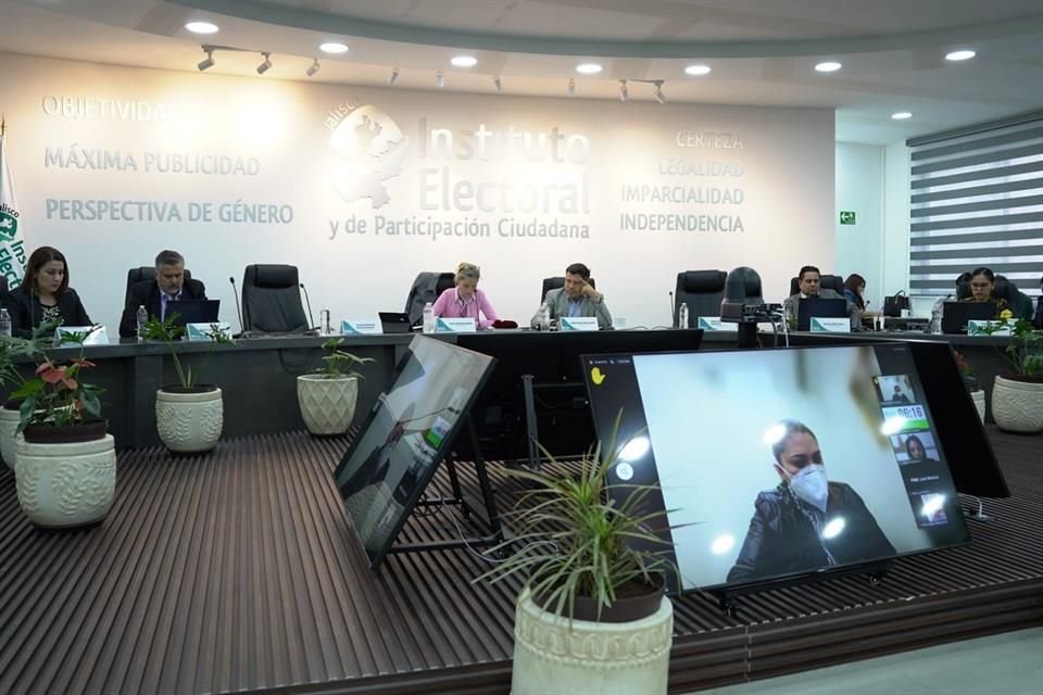 Al acatar una decisión del Triejal, el IEPC dejaría libres para la postulación de hombre o mujer en los Municipios de Zapopan y Guadalajara.