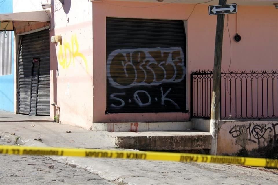 Sentados en esta esquina fueron masacrados los jóvenes la madrugada de ayer.