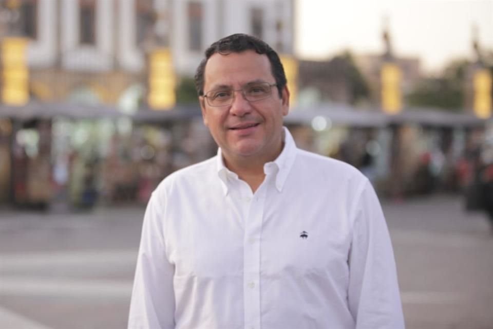 José Luis Tostado Bastidas, también tendrá que separarse del cargo.