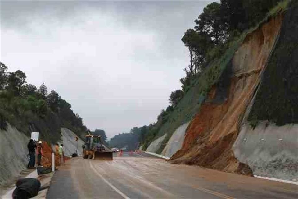 Tras recorte de 11 mil mdp a programa de Reconstrucción y Conservación de Carreteras, en Jalisco fueron 11 procesos los que se cancelaron.