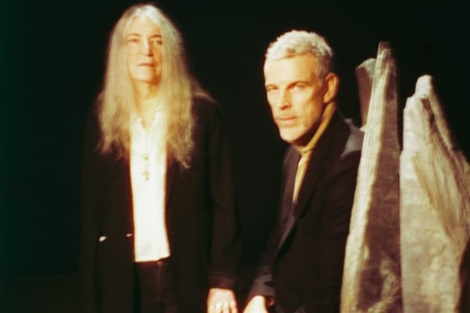 Patti Smith y Stephan  Crasneanscki de SoundWalk Collective en el proceso de 'Correspondances'.