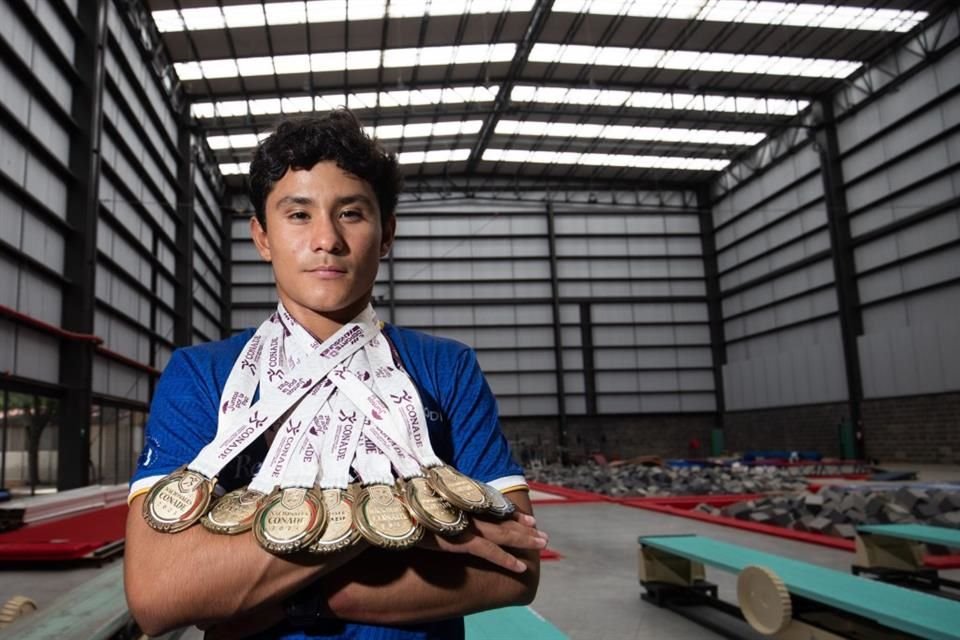 Gabriel Vázquez ganó 7 medallas de oro y una de plata en clavados en los Juegos Nacionales 2023.