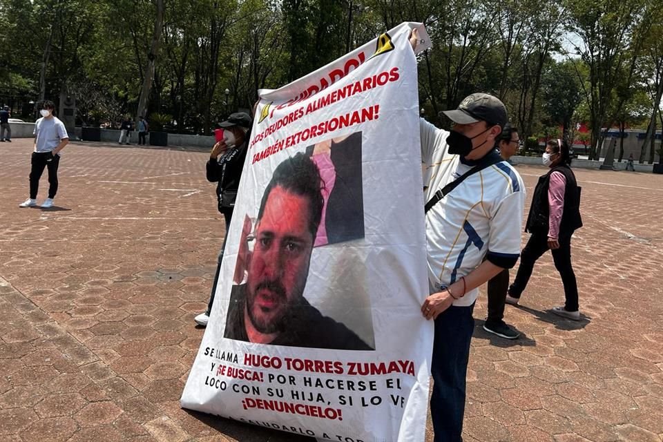 La activista participó en una manifestación contra violencia vicaria.