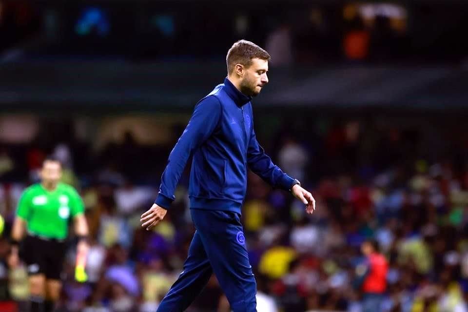 Pese a la derrota de su equipo, Martín Anselmi sintió orgullo por Cruz Azul, asegurando la competitividad del equipo en la parte alta.