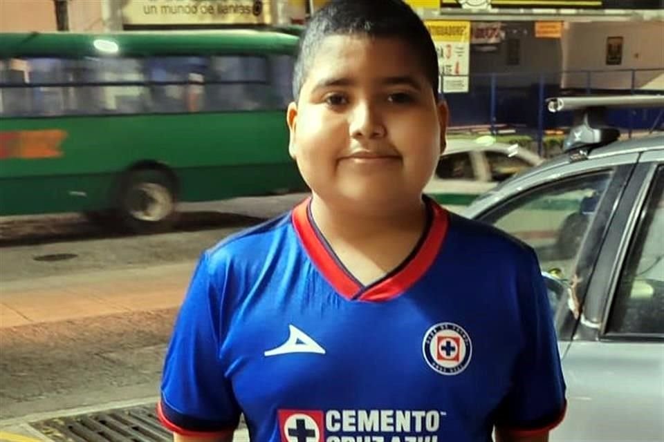 José Armando desea conocer a los futbolistas del Cruz Azul.