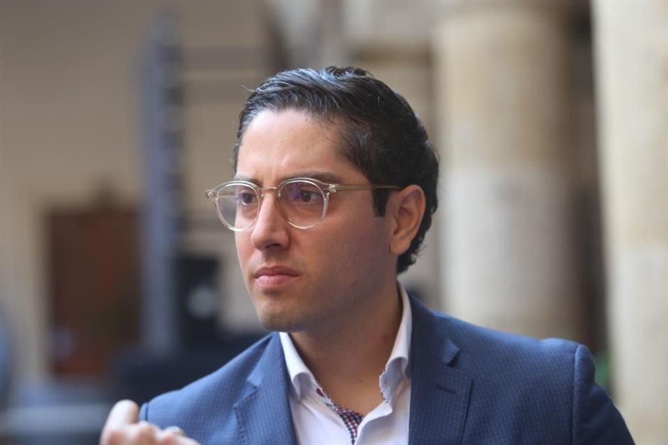 La Contraloría de Jalisco concluyó que la omisión de Ricardo Sánchez Beruben, al no reportar su inversión en Yox, es una falta 'no grave'.