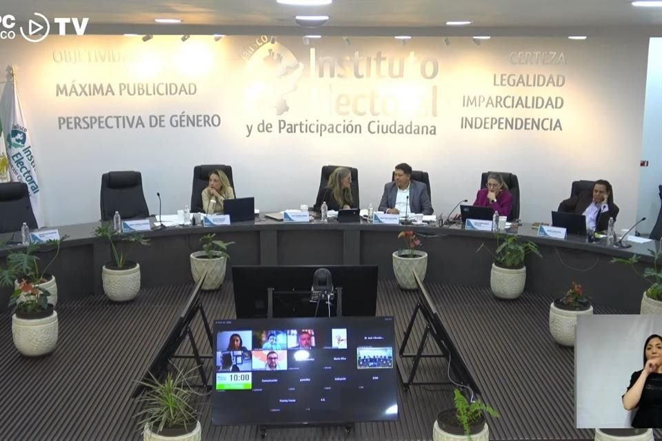 El Pleno del Consejo general del IEPC dio luz verde este jueves a las candidaturas de Delgadillo, Haro y Lemus, al Gobierno de Jalisco.