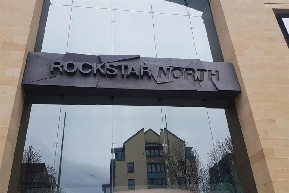 Recientemente, Rockstar Games se vio envuelta en polémica eliminar el home office, con el objetivo de acelerar los trabajos de GTA VI, proyectado para 2025.