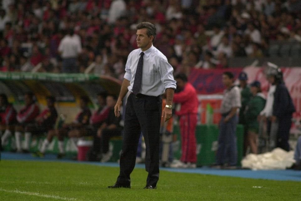 Javier Aguirre estuvo muy cerca de dirigir al Atlas en 2001.