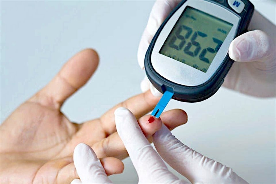 Enfermedades como la diabetes presentaron un ligero decremento en 2023, respecto a las cifras de 2022.
