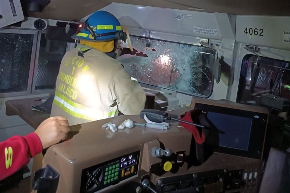 Un choque entre dos trenes se registró la madrugada de este miércoles en el Municipio de Amacueca; tras el incidente hubo siete personas heridas.