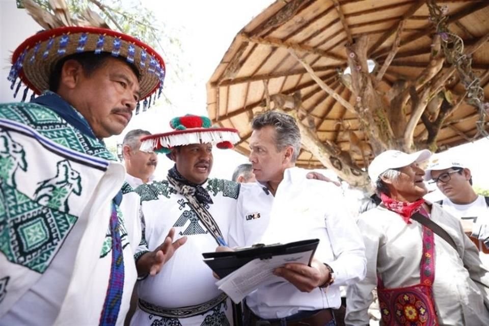 Pablo Lemus, candidato de MC por Jalisco, acusó a morenistas de mentir diciendo que si no ganan ellos desaparecerán programas sociales.