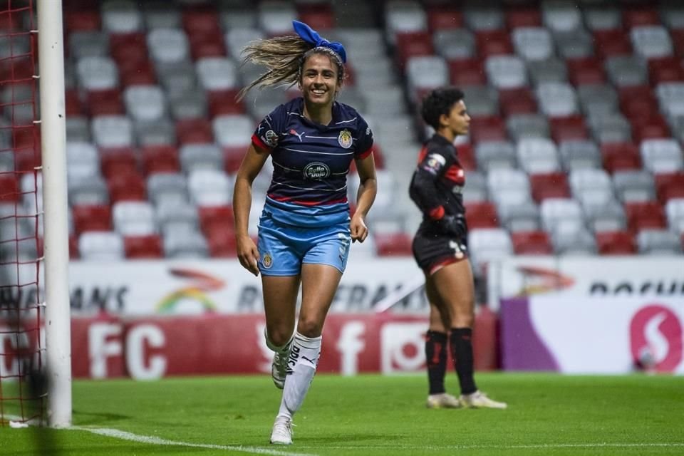 Damaris debutó en la Liga MX Femenil el 7 de enero de 2018. Ha jugado en León, Puebla y Chivas.