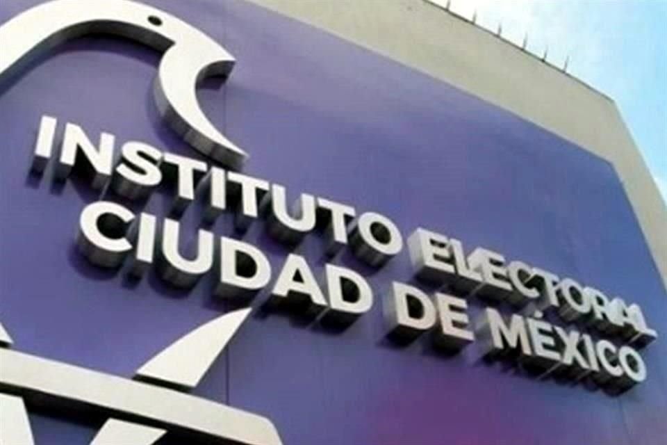 Consideró que 'la ley es amplia' y que tiene derecho a hablar cuando se trate de informar a las personas sobre la situación de la CDMX y en especial, dijo, del Gobierno. 