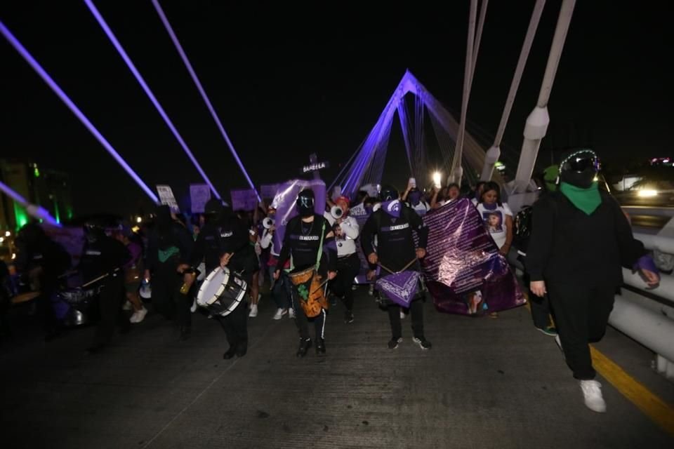 El contingente separista marchó por el puente Matute Remus.