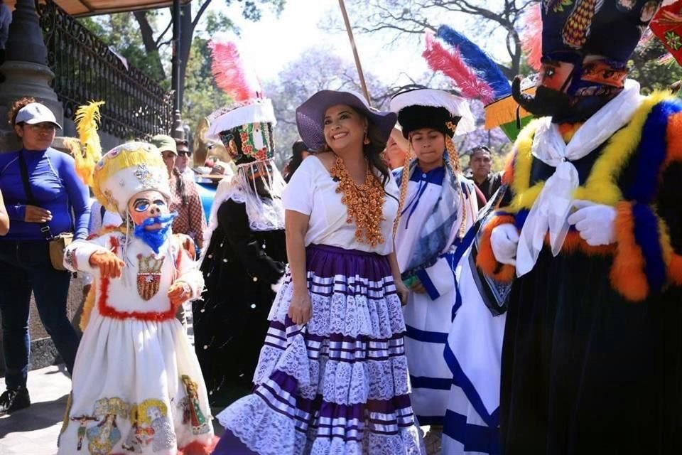 'La Ciudad de México será la ciudad de los carnavales', afirmó.