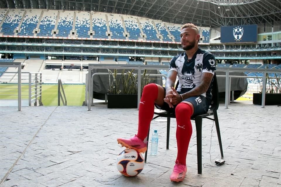 El colombiano piensa en Europa, pero antes trascender en Rayados.