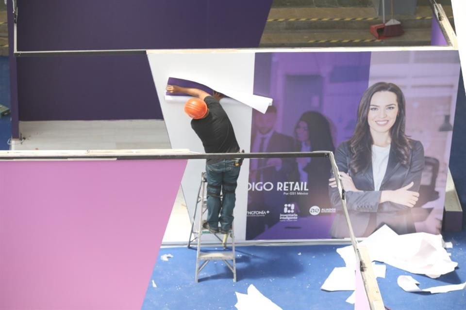 El montaje en Expo Guadalajara para la Expo Antad, ya comenzó.