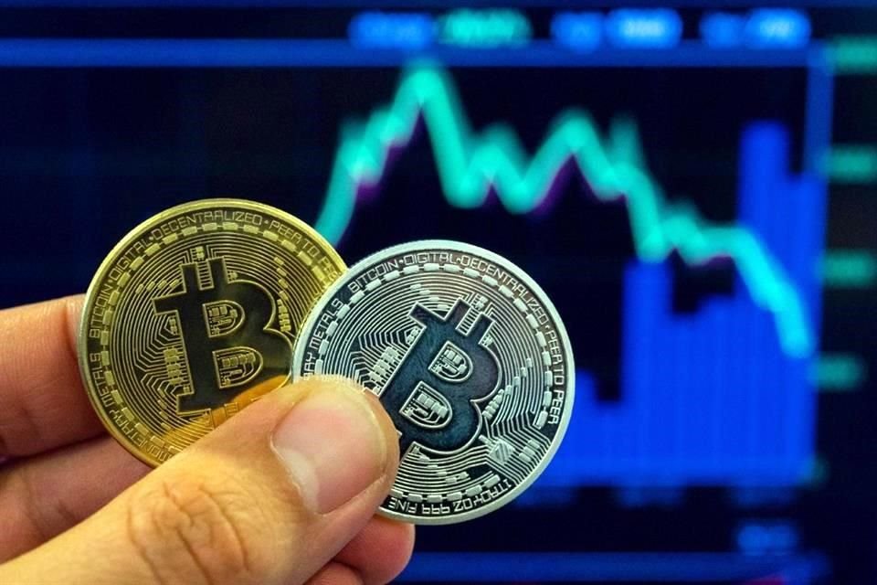 Apenas el lunes, el bitcoin rebasó el nivel de los 72 mil dólares.