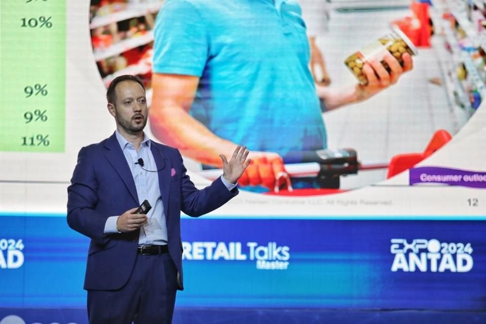 Conferencia de Roberto Butragueño Revenga sobre tendencias del mercado mexicano y el fututo del retail.
