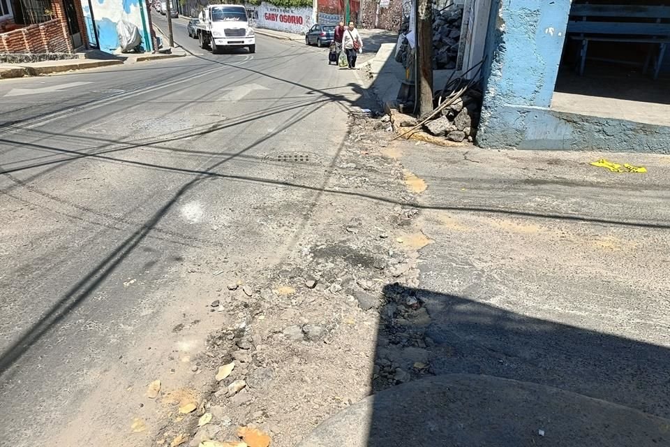 Una fuga fue reparada en la Colonia Pedregal de San Nicolás Primera Sección, en la Alcaldía Tlalpan.