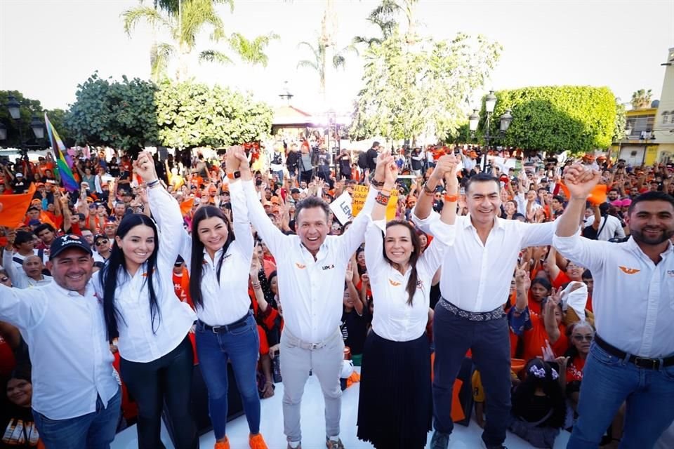 Lemus estuvo en la Plaza Principal de San Agustín, en Tlajomulco.