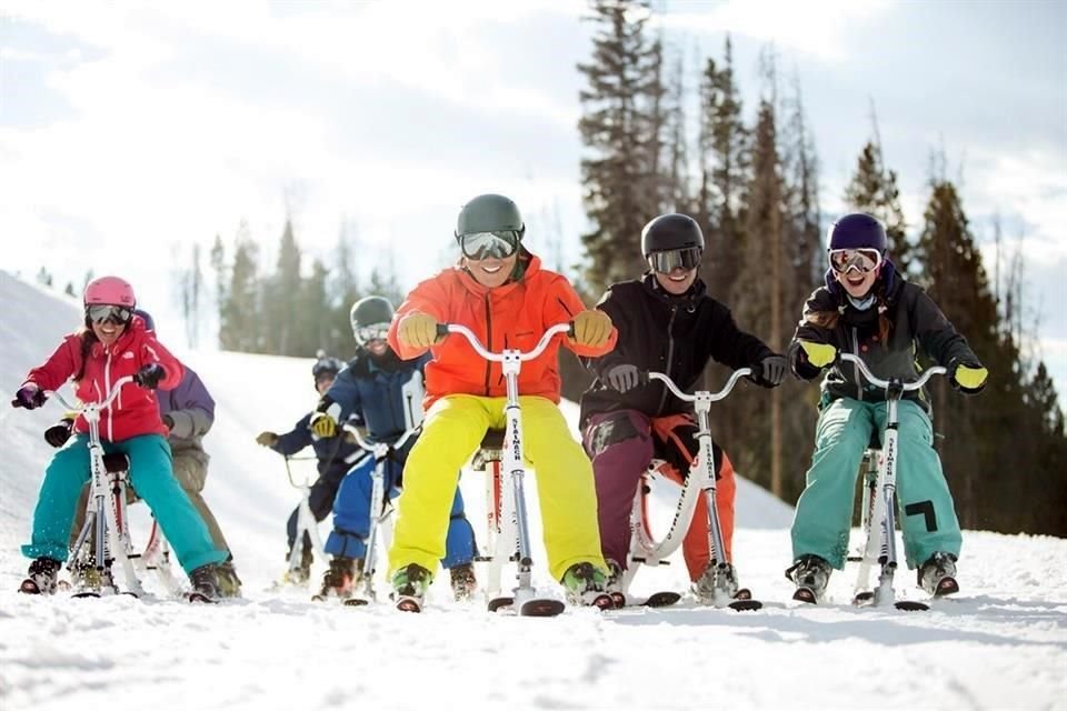 Dan paseo con snow bikes.