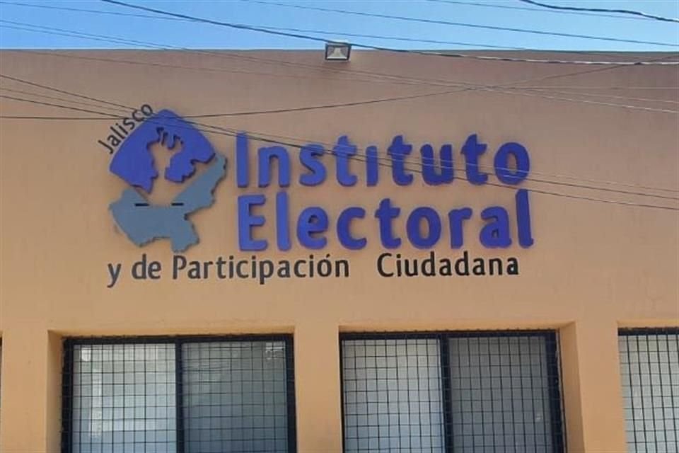 Aspirantes a las diputaciones quienes omitieron su currículum vitae en el portal 'Conóceles' del IEPC.