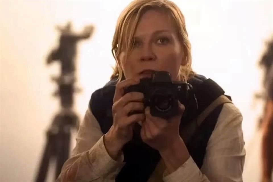 La actriz Kirsten Dunst es la protagonista del filme.