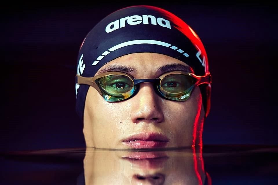 Marcos Zarate, paranadador tapatío con parálisis cerebral, se prepara para debutar en unos Juegos Paralímpicos.