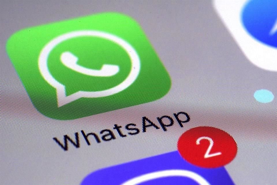 Usuarios reportan fallas intermitentes en el envío de mensajes en la aplicación de WhatsApp.