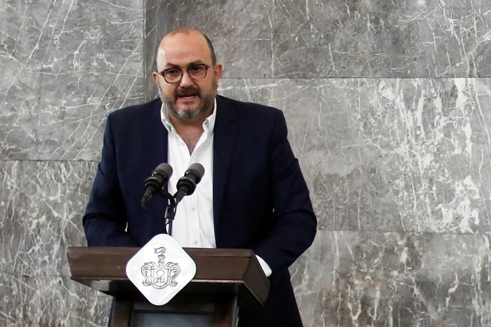 Villanueva Lomelí señaló que deberían tomarse en cuenta otras universidades para trazar medidas.