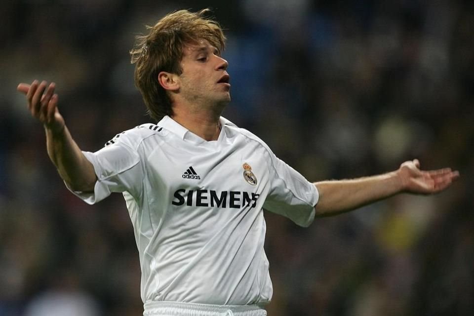 Antonio Cassano tuvo su mejor momento en el Real Madrid de Juan López Caro, junto a Ronaldo.