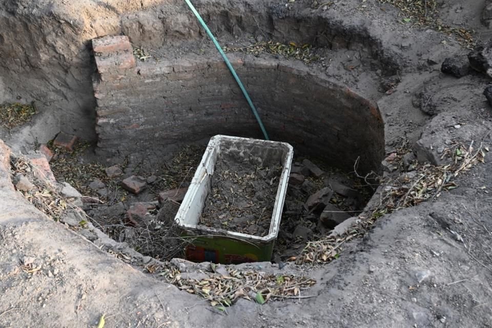 Dos crematorios clandestinos fueron localizados en el lugar; uno de ellos estaba caliente cuando llegaron los miembros de los colectivos de búsqueda.