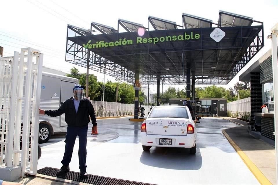 Si la placa de tu automóvil termina en 7, a partir de hoy deberás realizar la verificación vehicular.