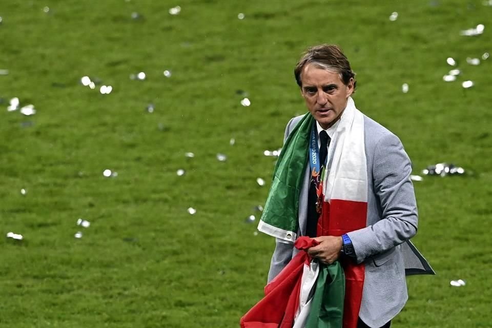 Mancini está a mano con el futbol.